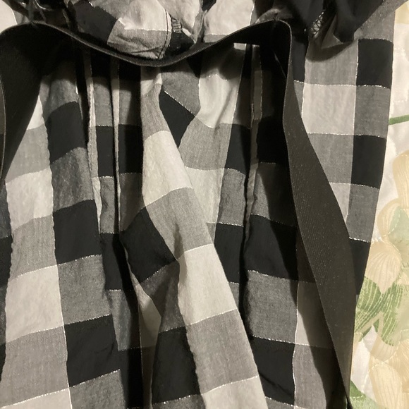 Ladies Blouse With Belt - Picture 10 of 12